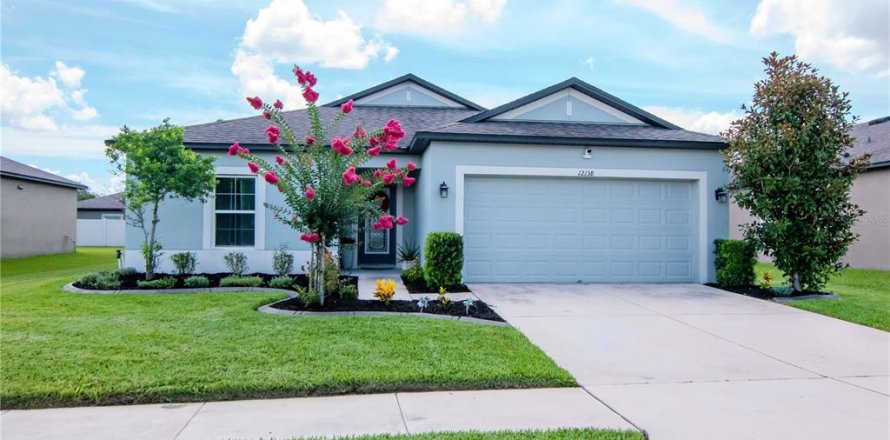 House in Spring Hill, Florida 4 bedrooms, 178.74 sq.m. № 1807278