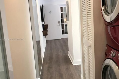 Copropriété à vendre à Miami Beach, Floride: 2 chambres, 68.75 m2 № 2259780 - photo 8