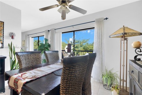 Condo in Miami, Florida, 3 bedrooms № 2011022 - photo 13