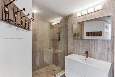 Купить кондоминиум в Майами-Бич, Флорида 2 спальни, 135.17м2, № 2020652 - фото 15