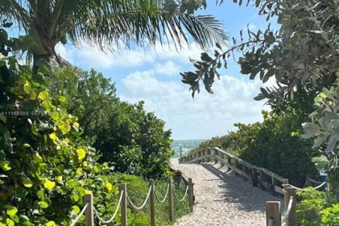 Купить кондоминиум в Майами-Бич, Флорида 2 спальни, 135.17м2, № 2020652 - фото 21