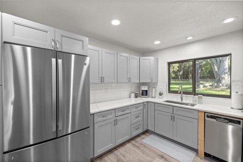 House in Ocala, Florida 4 bedrooms, 181.62 sq.m. № 2232909 - photo 27