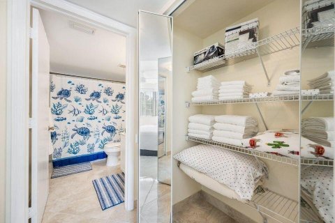 Condo in Royal Palm Beach, Florida, 2 bedrooms № 2168321 - photo 14