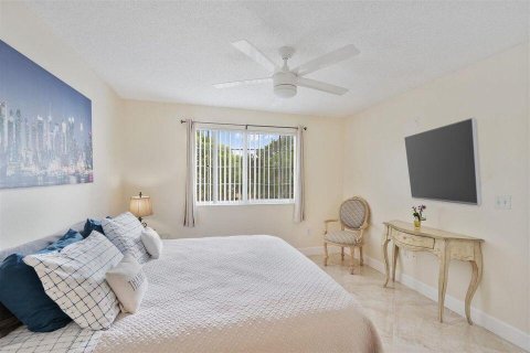 Condo in Royal Palm Beach, Florida, 2 bedrooms № 2168321 - photo 15