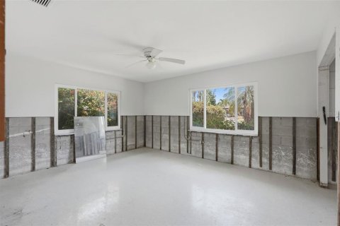 Villa ou maison à vendre à Treasure Island, Floride: 2 chambres, 201.88 m2 № 2411686 - photo 9