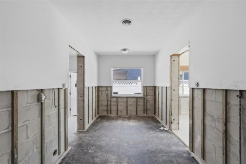 Villa ou maison à vendre à Treasure Island, Floride: 2 chambres, 201.88 m2 № 2411686 - photo 6