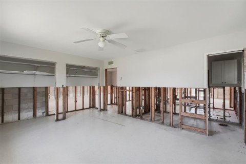 Villa ou maison à vendre à Treasure Island, Floride: 2 chambres, 201.88 m2 № 2411686 - photo 7