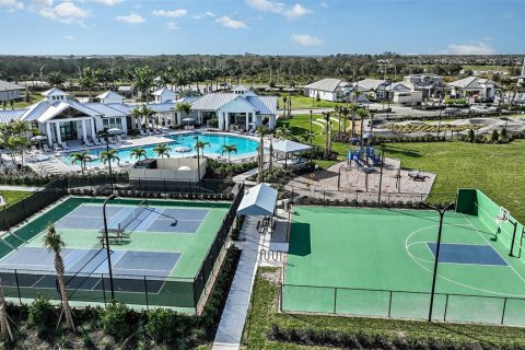 House in Lakewood Ranch, Florida 3 bedrooms, 217.11 sq.m. № 1842074 - photo 6