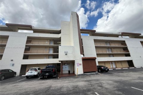 Copropriété à louer à Miami, Floride: 2 chambres, 89.93 m2 № 1947892 - photo 12