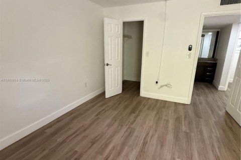Copropriété à louer à Miami, Floride: 2 chambres, 89.93 m2 № 1947892 - photo 27