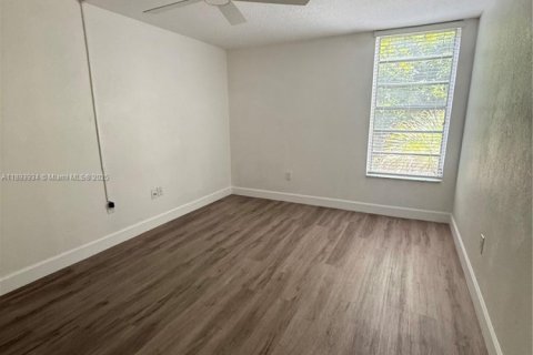 Copropriété à louer à Miami, Floride: 2 chambres, 89.93 m2 № 1947892 - photo 23