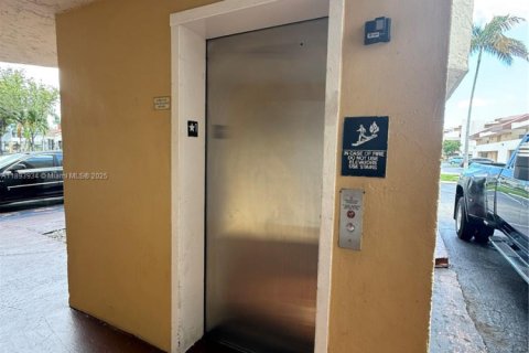 Copropriété à louer à Miami, Floride: 2 chambres, 89.93 m2 № 1947892 - photo 9
