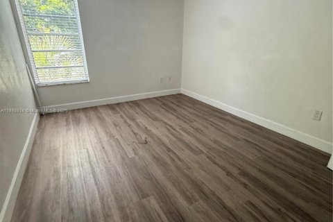 Copropriété à louer à Miami, Floride: 2 chambres, 89.93 m2 № 1947892 - photo 24