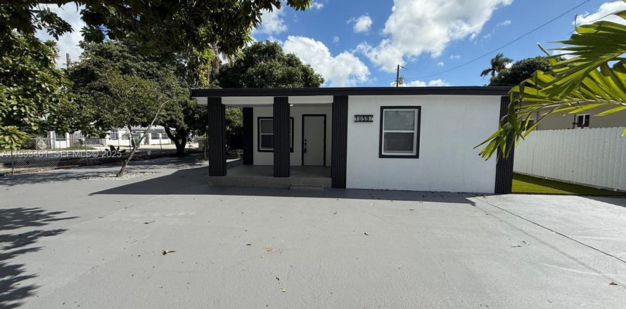 Villa ou maison à Miami, Floride 3 chambres, 118.17 m2 № 1991098