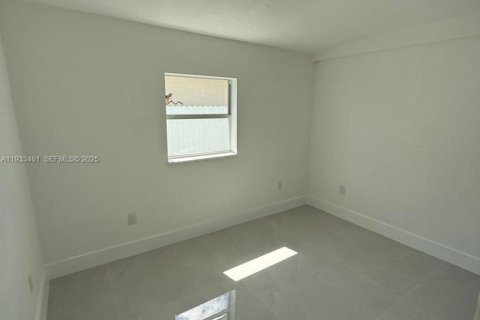 Villa ou maison à vendre à Miami, Floride: 3 chambres, 118.17 m2 № 1991098 - photo 29