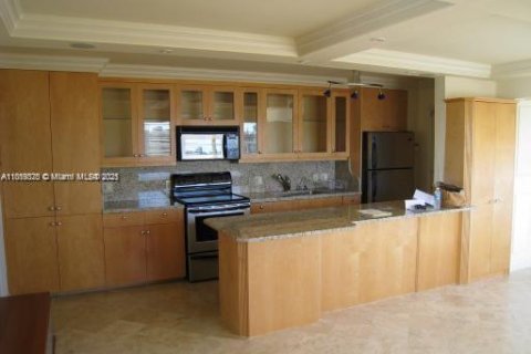 Condo in North Bay Village, Florida, 1 bedroom  № 1779872 - photo 6
