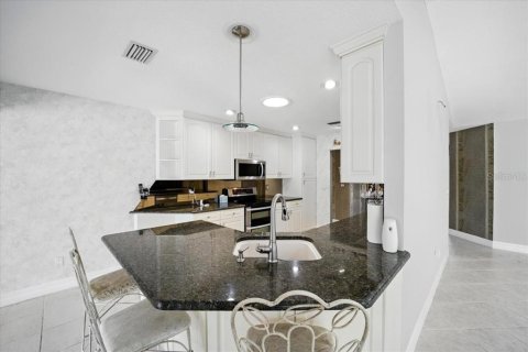 House in Palm Coast, Florida 4 bedrooms, 251.3 sq.m. № 1801571 - photo 8
