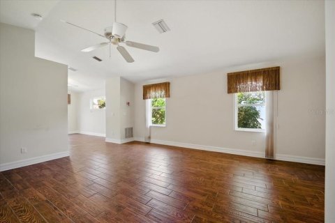 House in Palm Coast, Florida 4 bedrooms, 251.3 sq.m. № 1801571 - photo 23