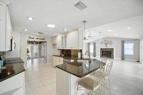 House in Palm Coast, Florida 4 bedrooms, 251.3 sq.m. № 1801571 - photo 7