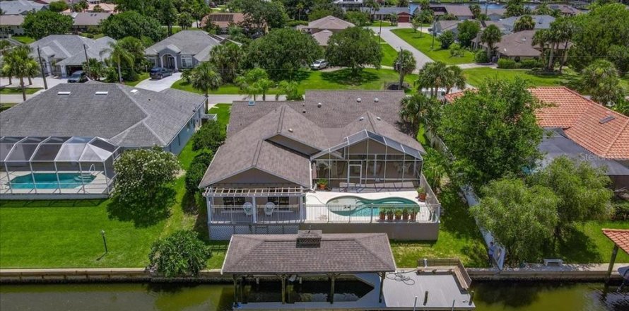 House in Palm Coast, Florida 4 bedrooms, 251.3 sq.m. № 1801571