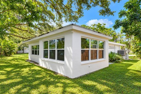 Villa ou maison à vendre à Palm Harbor, Floride: 2 chambres, 114.27 m2 № 2410187 - photo 19