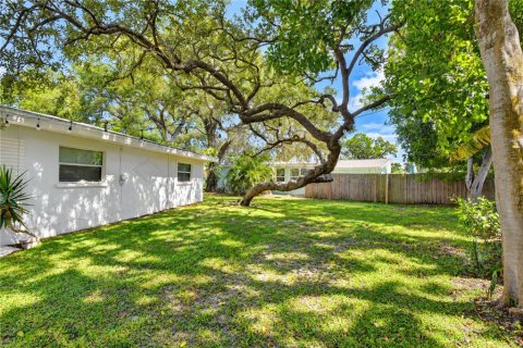Villa ou maison à vendre à Palm Harbor, Floride: 2 chambres, 114.27 m2 № 2410187 - photo 13