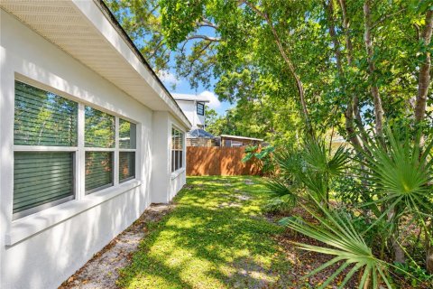 Villa ou maison à vendre à Palm Harbor, Floride: 2 chambres, 114.27 m2 № 2410187 - photo 18