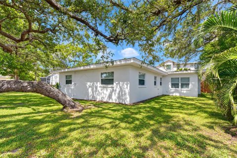 Villa ou maison à vendre à Palm Harbor, Floride: 2 chambres, 114.27 m2 № 2410187 - photo 15