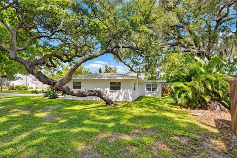 Villa ou maison à vendre à Palm Harbor, Floride: 2 chambres, 114.27 m2 № 2410187 - photo 14