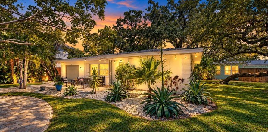 Villa ou maison à Palm Harbor, Floride 2 chambres, 114.27 m2 № 2410187