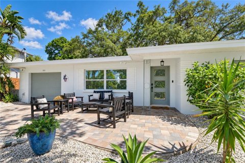 Villa ou maison à vendre à Palm Harbor, Floride: 2 chambres, 114.27 m2 № 2410187 - photo 8
