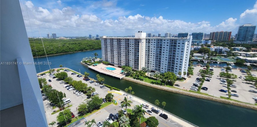 Condo à Sunny Isles Beach, Floride, 1 chambre № 1809636