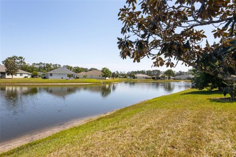 House in Palm Coast, Florida 3 bedrooms, 163.51 sq.m. № 1659328 - photo 6