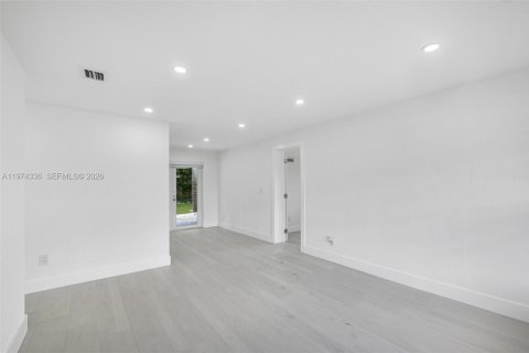 Купить виллу или дом в Холливуд, Флорида 4 спальни, 102.19м2, № 2036605 - фото 5