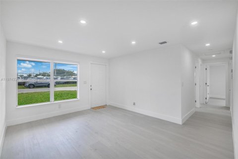 Купить виллу или дом в Холливуд, Флорида 4 спальни, 102.19м2, № 2036605 - фото 7