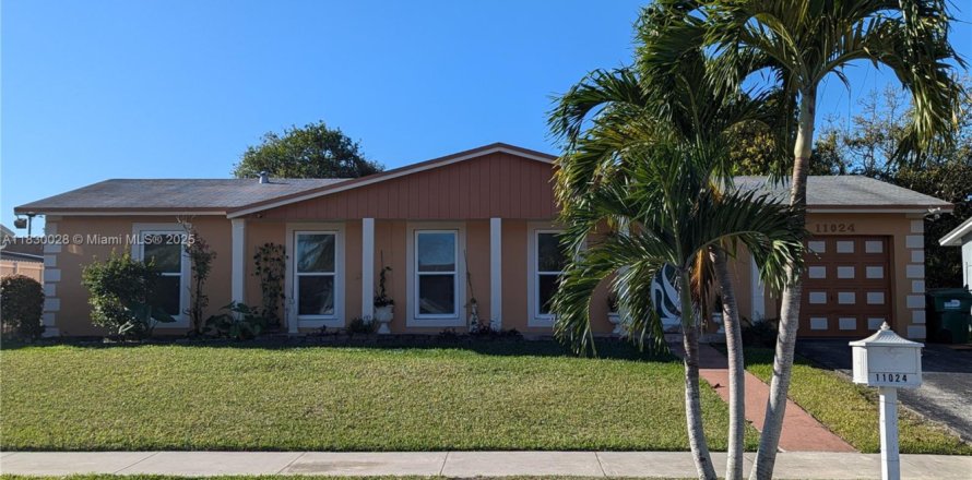 Villa ou maison à Miami, Floride 3 chambres, 149.67 m2 № 1804383