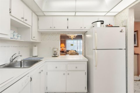 Condominio en venta en Margate, Florida, 1 dormitorio, 68.65 m2 № 1977862 - foto 6