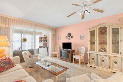 Condominio en venta en Margate, Florida, 1 dormitorio, 68.65 m2 № 1977862 - foto 9