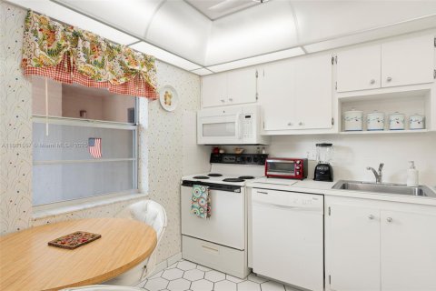 Condominio en venta en Margate, Florida, 1 dormitorio, 68.65 m2 № 1977862 - foto 4