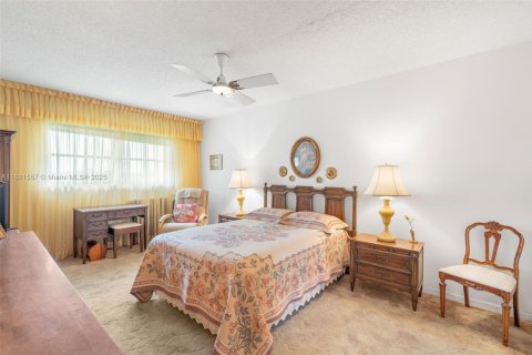 Condominio en venta en Margate, Florida, 1 dormitorio, 68.65 m2 № 1977862 - foto 11