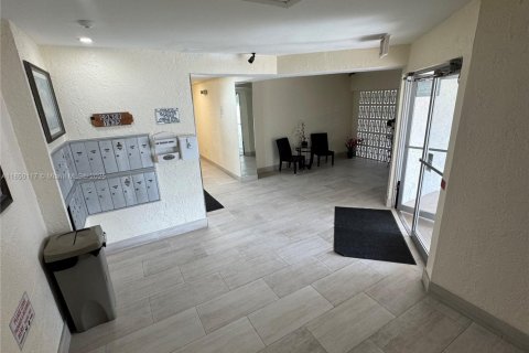 Condominio en venta en Miami Beach, Florida, 2 dormitorios, 75.62 m2 № 1857114 - foto 21