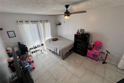 Condominio en venta en Miami Beach, Florida, 2 dormitorios, 75.62 m2 № 1857114 - foto 11