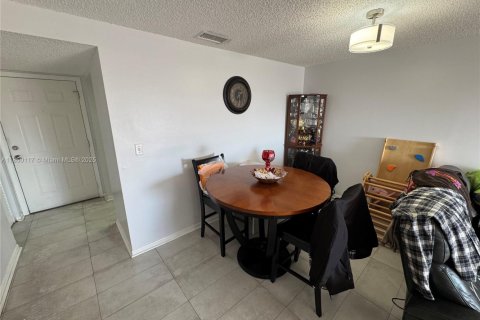 Condominio en venta en Miami Beach, Florida, 2 dormitorios, 75.62 m2 № 1857114 - foto 8