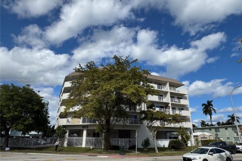 Condominio en venta en Miami Beach, Florida, 2 dormitorios, 75.62 m2 № 1857114 - foto 24