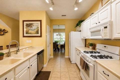 House in Kissimmee, Florida 5 bedrooms, 251.67 sq.m. № 2289939 - photo 6
