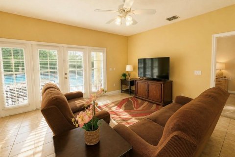 House in Kissimmee, Florida 5 bedrooms, 251.67 sq.m. № 2289939 - photo 7