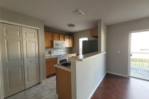 Touwnhouse à louer à Lakeland, Floride: 3 chambres, 164.53 m2 № 2115147 - photo 4