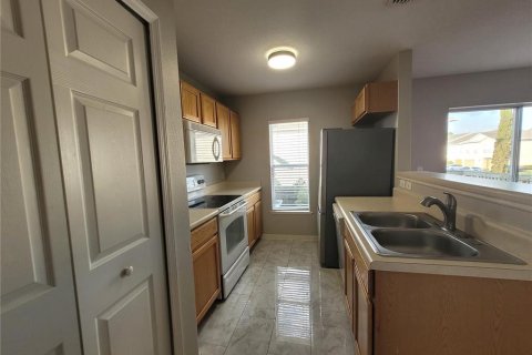 Touwnhouse à louer à Lakeland, Floride: 3 chambres, 164.53 m2 № 2115147 - photo 5
