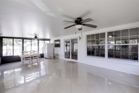 Villa ou maison à vendre à Orlando, Floride: 4 chambres, 128.67 m2 № 2419100 - photo 12