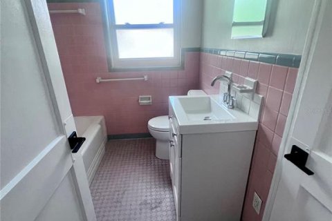 Снять в аренду виллу или дом в Гейнсвилл, Флорида 6 спален, 142.14м2, № 2100115 - фото 12